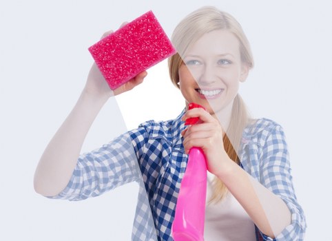 Eco-friendly house cleaning in Roehampton with detailed finishing